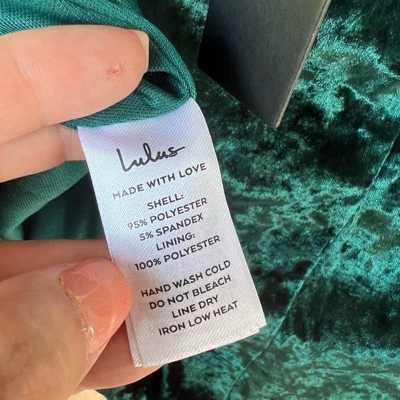 Lulu's green crushed velvet dress size medium NWT - Picture 10 of 10